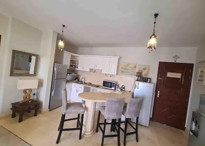 Sabina - A Luxurious Fully Furnished Ground Floor 2bd In El Gouna-red Sea
