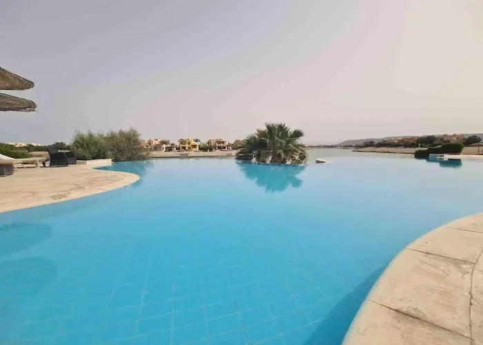 Sabina - A Luxurious Fully Furnished Ground Floor 2bd In El Gouna-red Sea Apartment