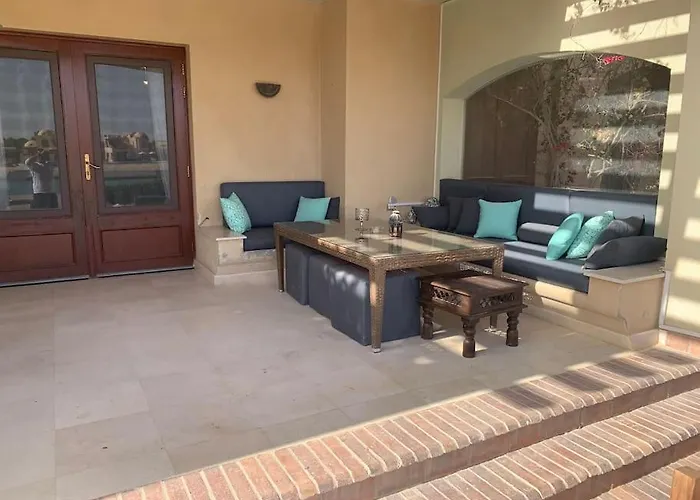 Sabina - A Luxurious Fully Furnished Ground Floor 2bd In El Gouna-red Sea