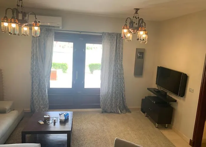 Sabina - A Luxurious Fully Furnished Ground Floor 2bd In El Gouna-red Sea *