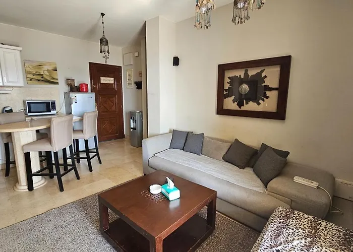 Sabina - A Luxurious Fully Furnished Ground Floor 2bd In El Gouna-red Sea Apartment *